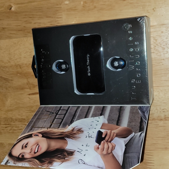 Tech Theroy Audio Wireless Earbuds. - Picture 3 of 5
